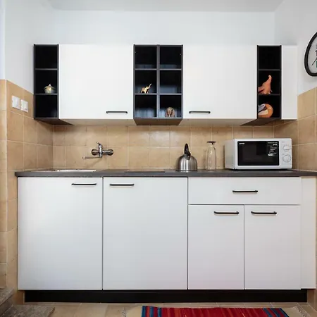 C52 Apartment