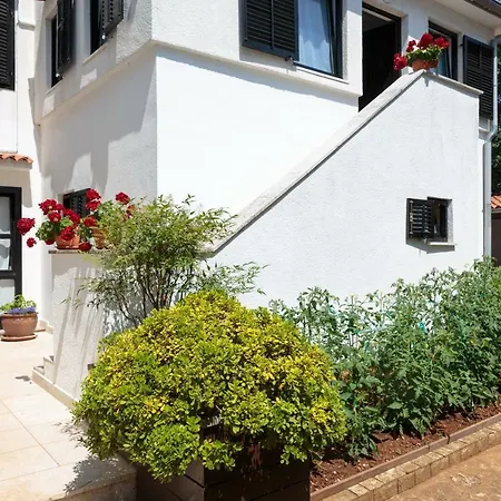 Apartmán C52 *