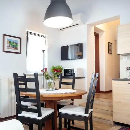 Apartment C52 *
