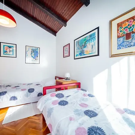 C52 Apartment